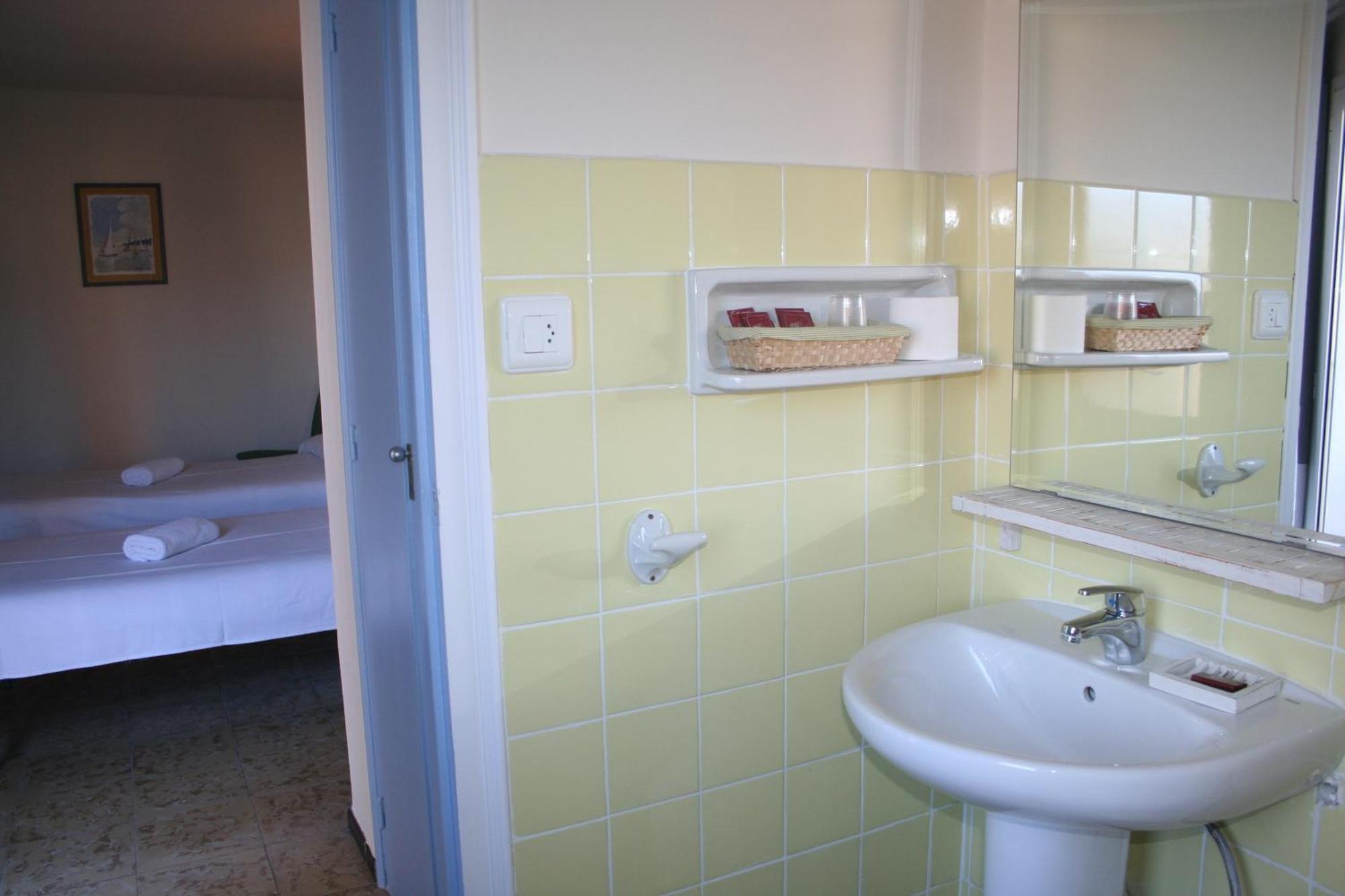 Hotel Del Mar Sant Feliu de Guixols Room photo
